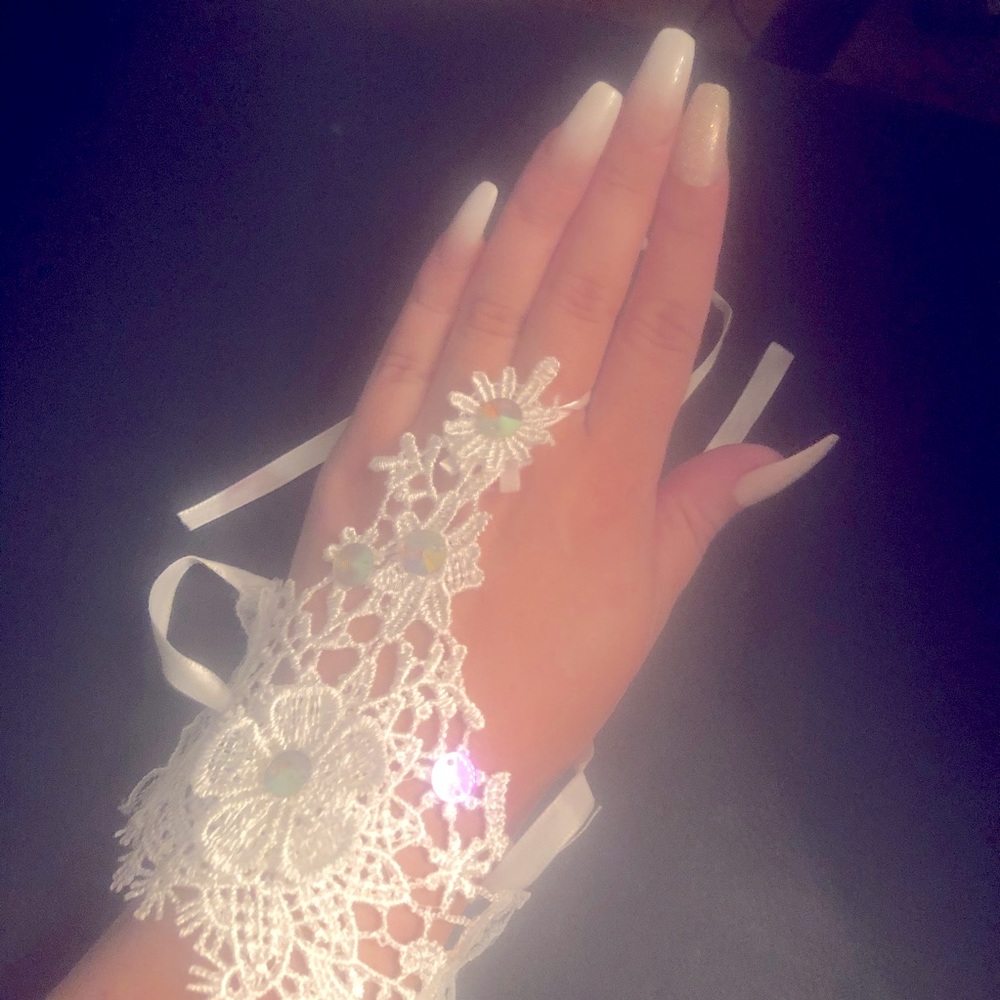 White Lace Gloves, Beaded Crochet Wedding Accessories , Bride Fingerless Gloves